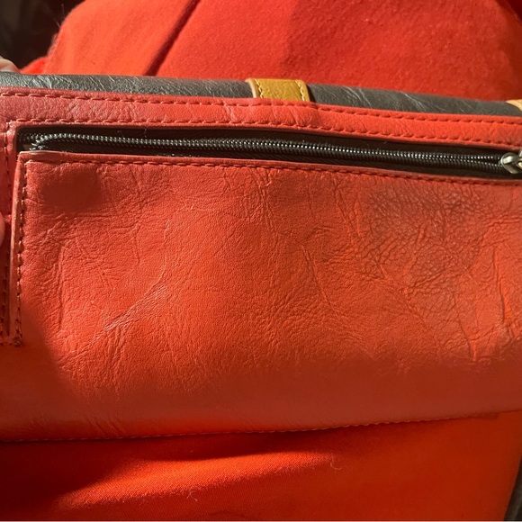 Ladies volcom Wallet - Picture 2 of 8